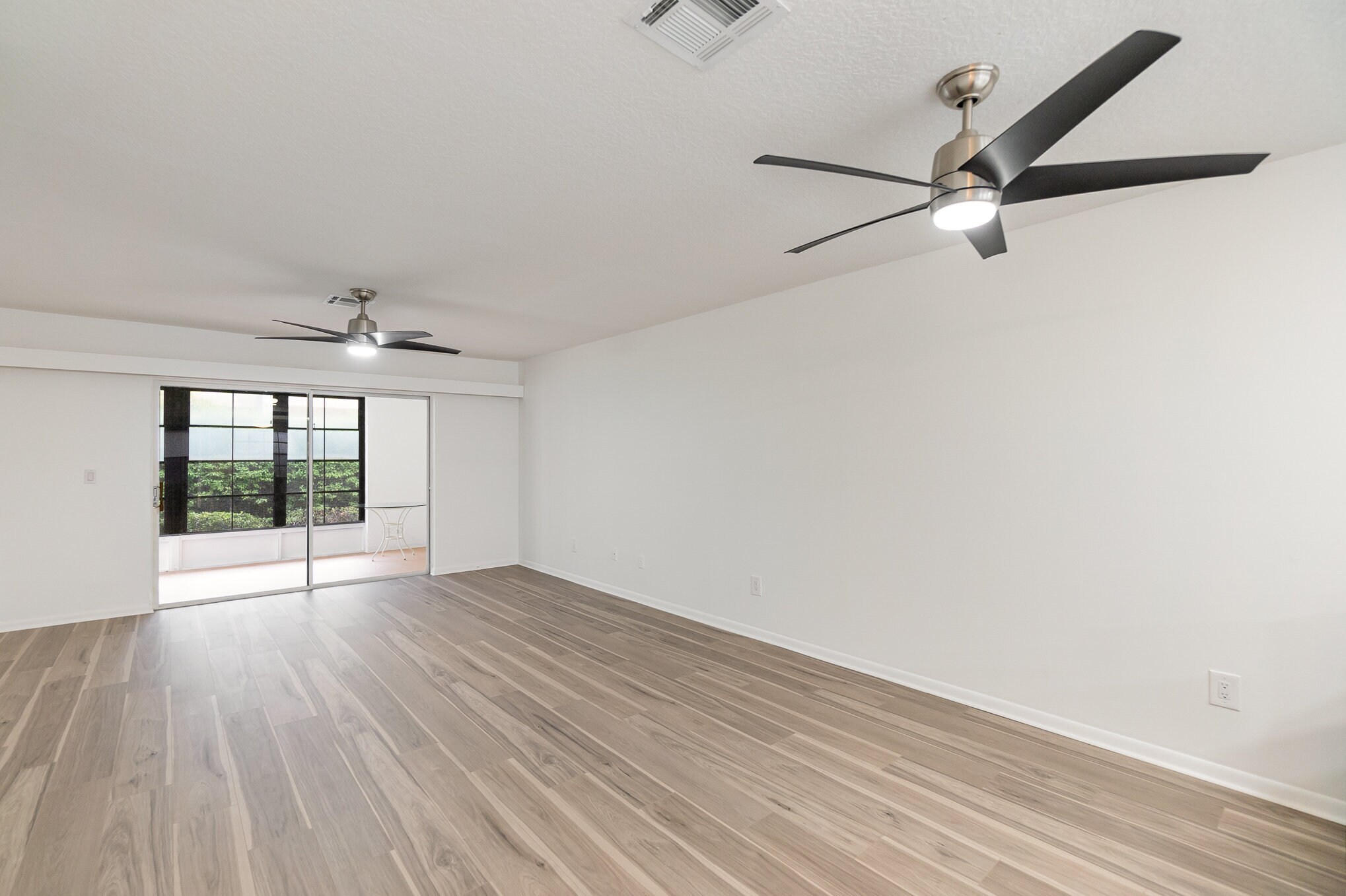 Building Photo - 255 Paradise Blvd