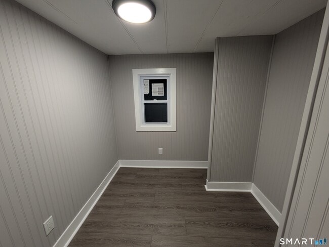 Building Photo - 183 N Main St