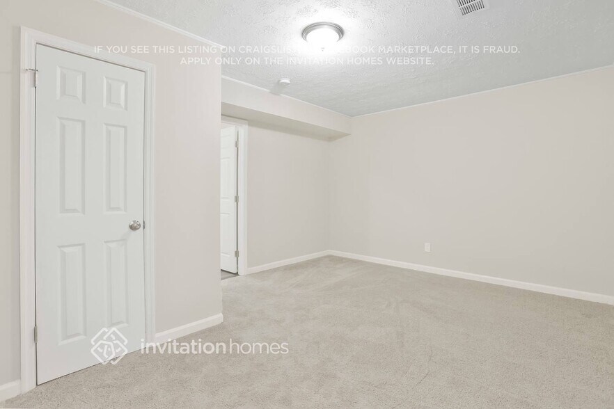 Building Photo - 145 W Forest Dr