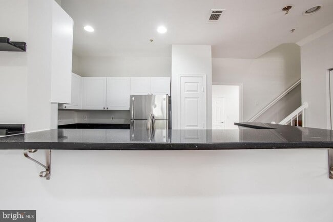 Building Photo - 11325 Aristotle Dr