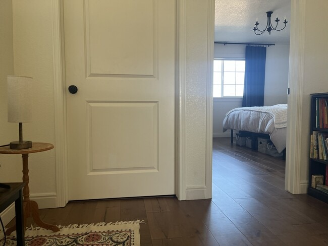 Building Photo - 4565 Lucerne Ave