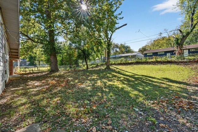 Building Photo - 3 Bedroom Ranch Style Home In Dellwood