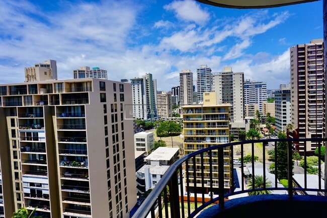 Building Photo - FULLY FURNISHED 2 BED 2 BATH IN WAIKIKI w/ CENTRAL AC & ELECTRICITY INCLUDED!
