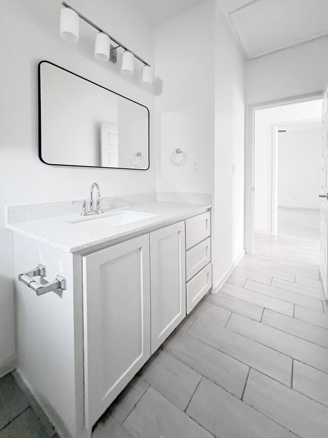 Building Photo - MOVE IN SPECIAL! - Beautiful 3bed/2bath Home in Edinburg -$1,000.00