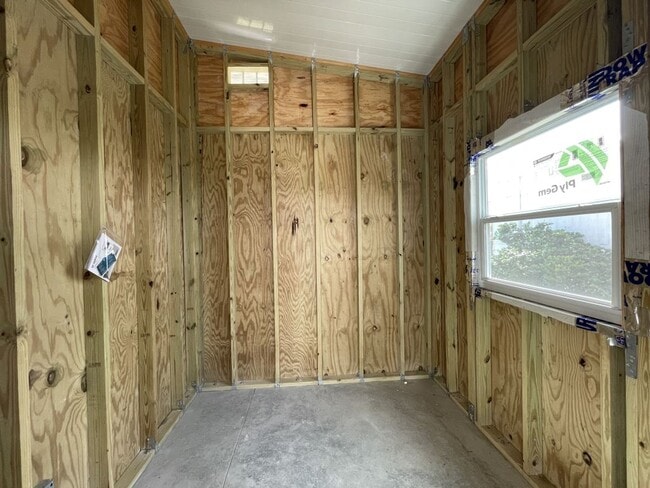 Building Photo - 972 Xanadu E