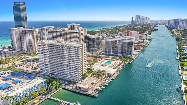 Building Photo - 1965 S Ocean Dr