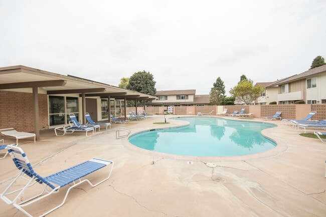 Building Photo - Charming All-Inclusive 1BR with Resort-Style Amenities