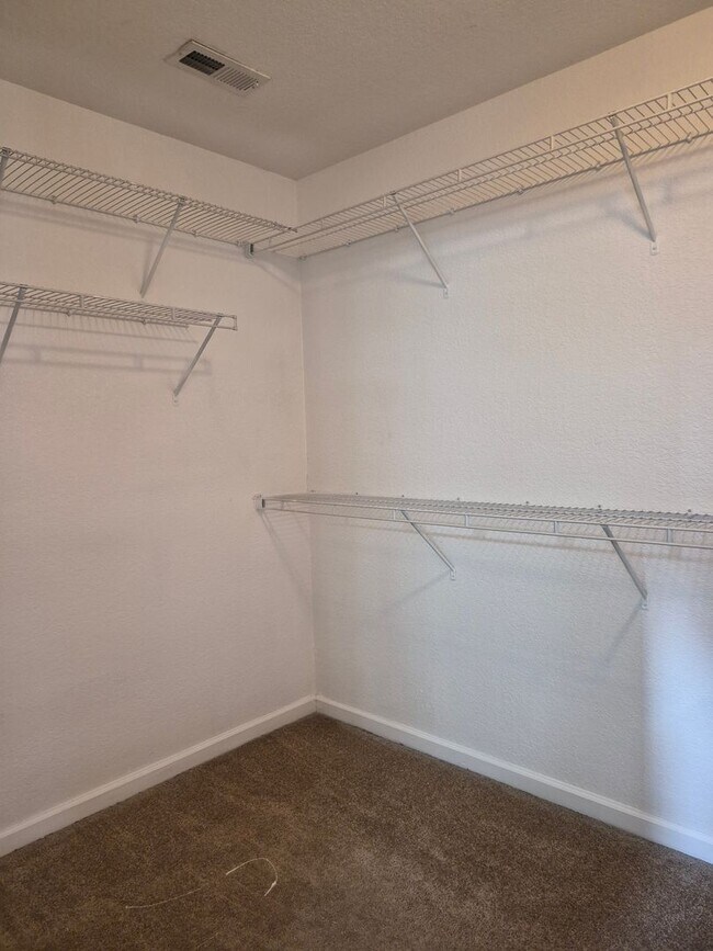 Building Photo - 1723 Fisher Ave