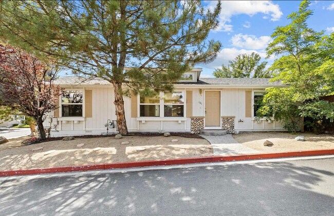 Primary Photo - 101 Platinum Pointe Way