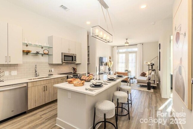 Building Photo - 3110 Doe River Wy