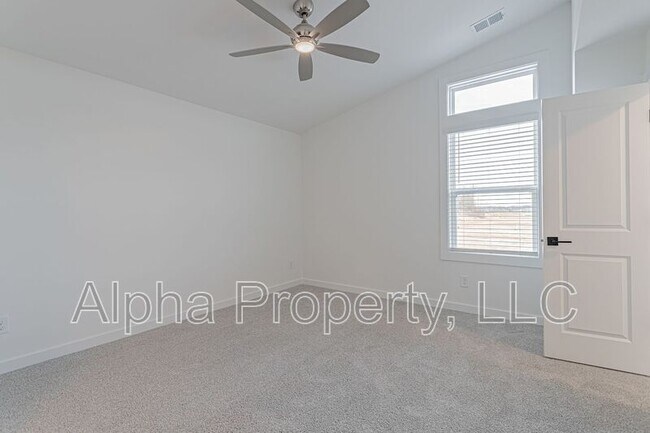 Building Photo - 1455 Darrowby Wy