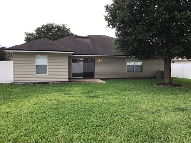 Building Photo - 9213 Prosperity Lake Dr