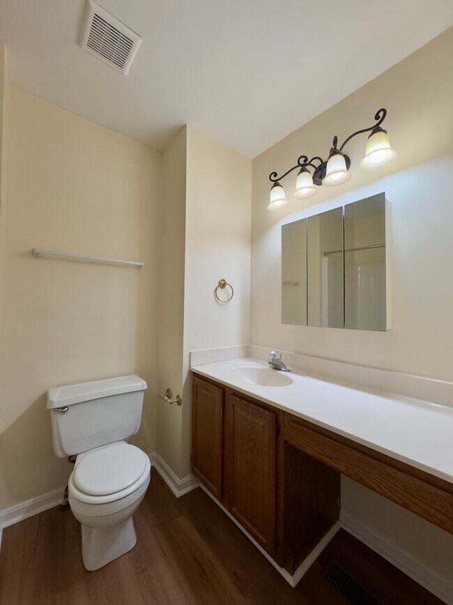 Building Photo - Charming 4 Bedroom/3.5 Bathroom Townhome in Cedarwood Estates, Pikesville, MD!