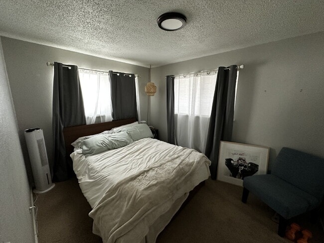 Building Photo - Available NOW! Cosy duplex in Potter Highlands!