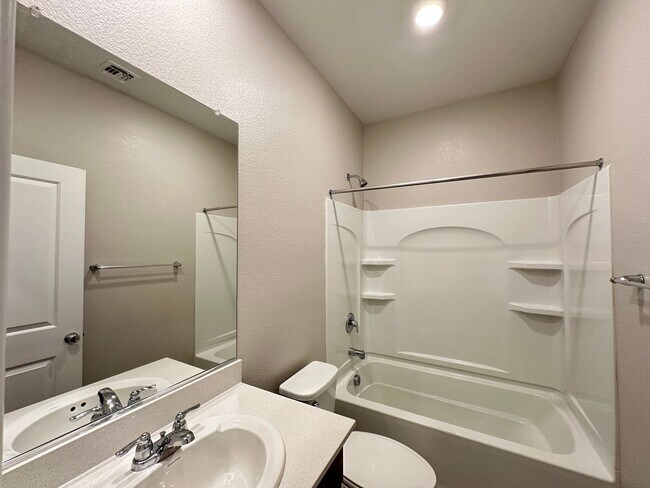 Building Photo - 4283 Tarim St