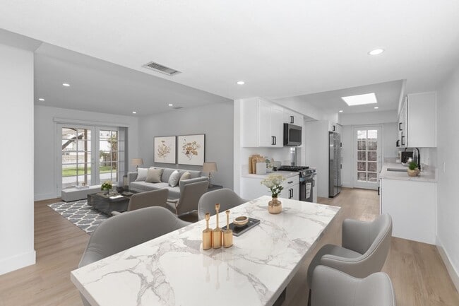 Primary Photo - 6910 Eberhart St