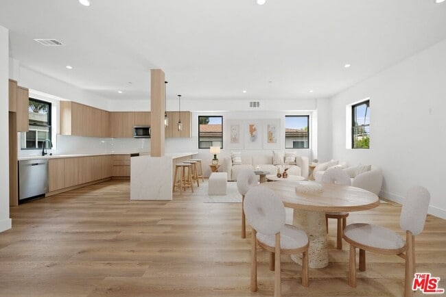 Building Photo - 5543 Calhoun Ave