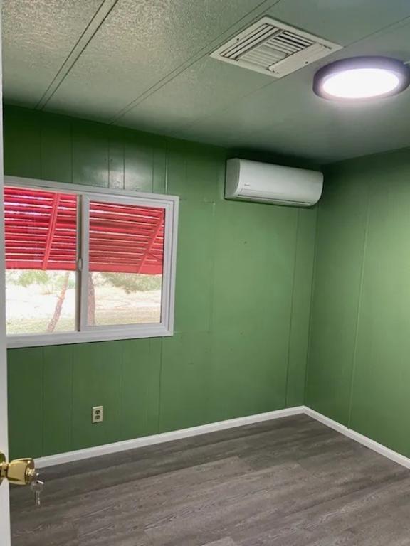 Building Photo - 9857 Avenal St