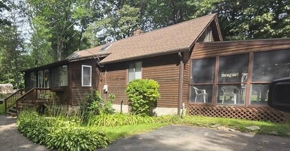 Building Photo - 18 Lakeview Dr