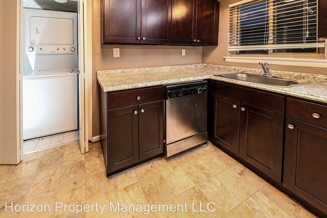 Building Photo - 6103-6107 Bellona Ave