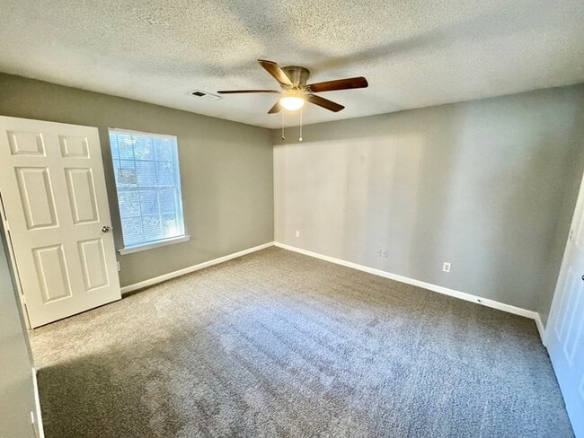 Building Photo - 4015 Hofburg St