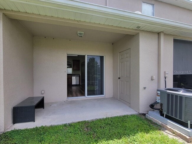 Building Photo - 16414 Swan View Cir