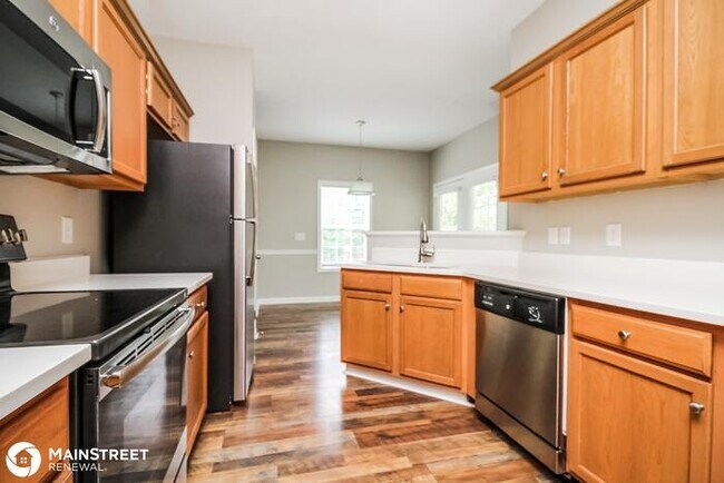 Building Photo - 246 Slow Waters Dr