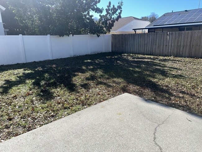 Building Photo - 1329 Avonwood Ct