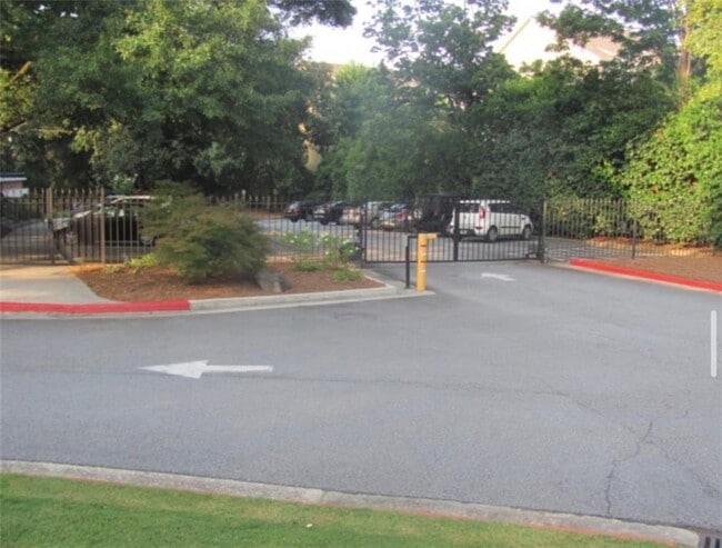 Building Photo - 130 26th St NW