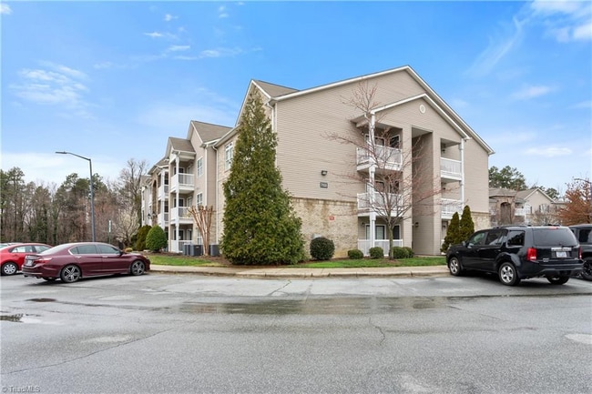 Building Photo - 7108 W Friendly Ave
