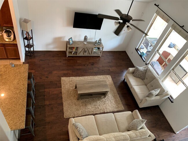 Building Photo - 14 Pleasant Point Pl