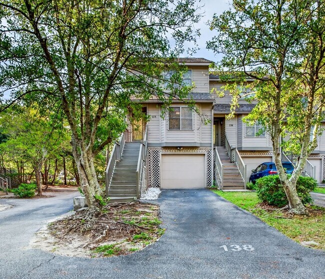 Building Photo - 138 River Breeze Dr