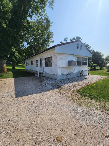 Building Photo - 201 Chamberlin Dr