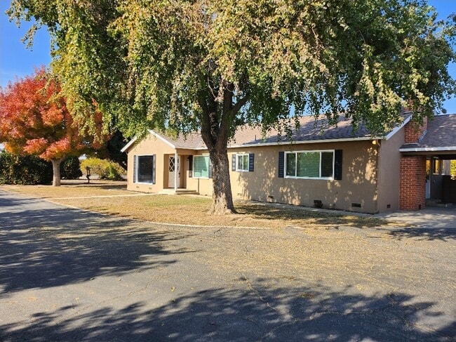 Building Photo - 41138 Rd 56