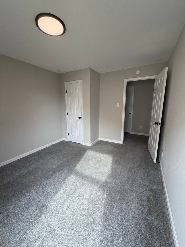 Building Photo - Beautifully Renovated 5-Bedroom Home in Highly Desired Steele Creek!