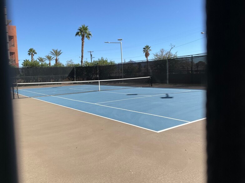 Building Photo - 38 E Serene Ave