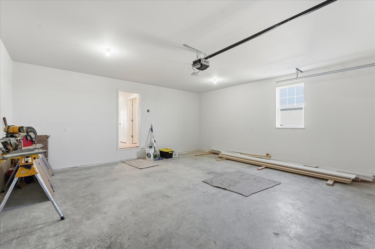 Building Photo - 290 Santa Maria Dr