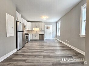 Building Photo - 1 bedroom in CHICAGO IL 60613