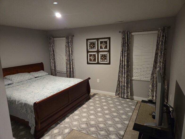 Building Photo - 6425 Brawley Ann Dr