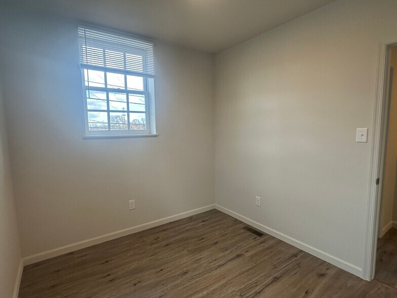 Building Photo - 1326 Morton Ave