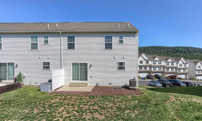 Building Photo - 2317 Bartlett Rd