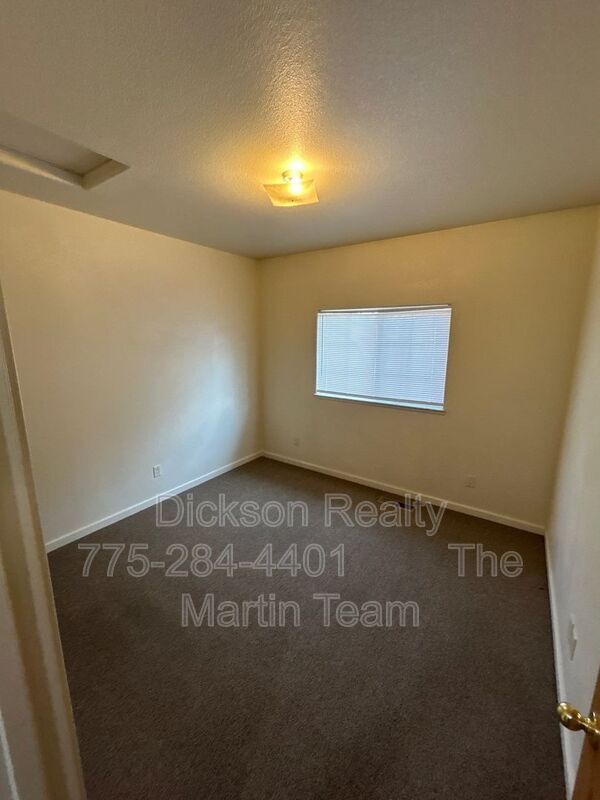 Building Photo - 711 19th St