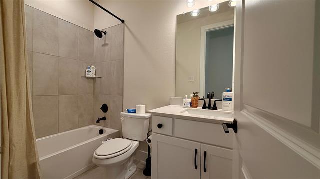 Building Photo - 7217 Ladybug Ln