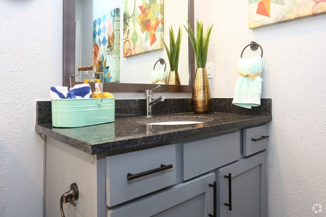 1BR-1BA A3 Designer - Trio