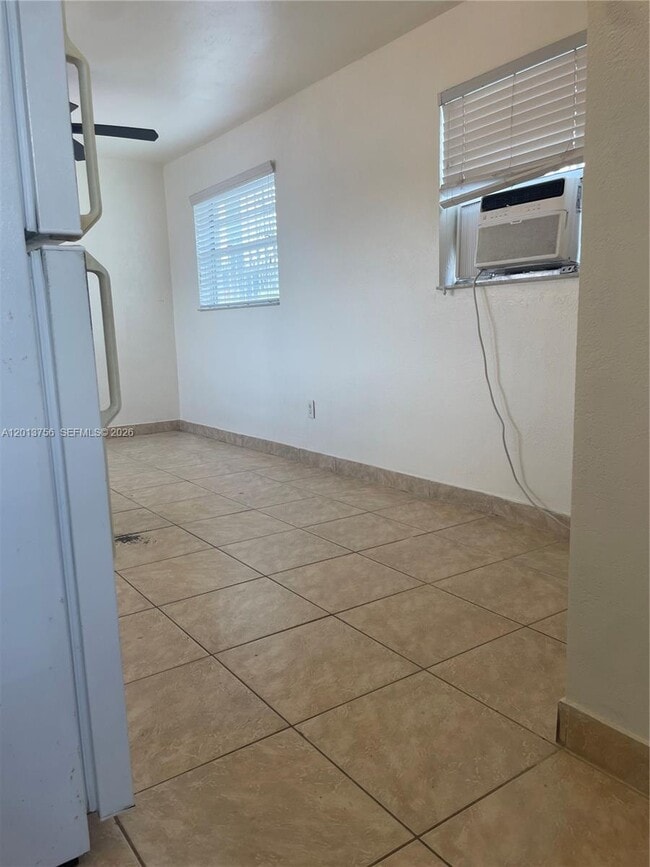 Building Photo - 4115 SW 108th Ave