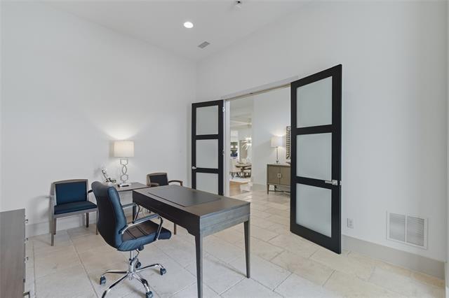 Building Photo - 6223 Walnut Hill Ln