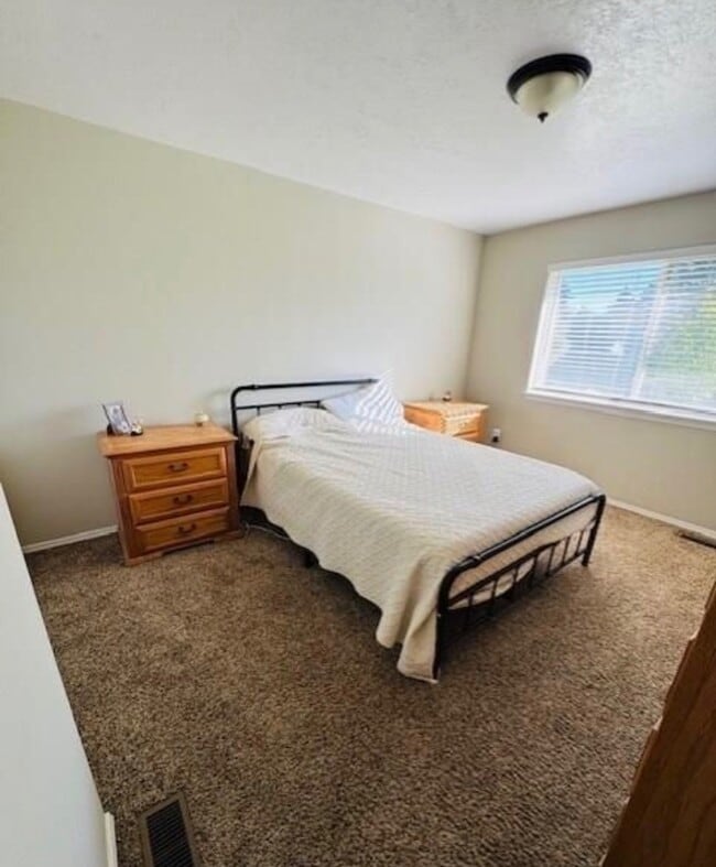 Building Photo - 1535 Conestoga Way