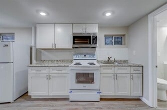 Building Photo - 85 Woodland Ave