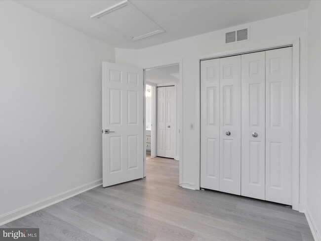 Building Photo - 5129 Beauregard St