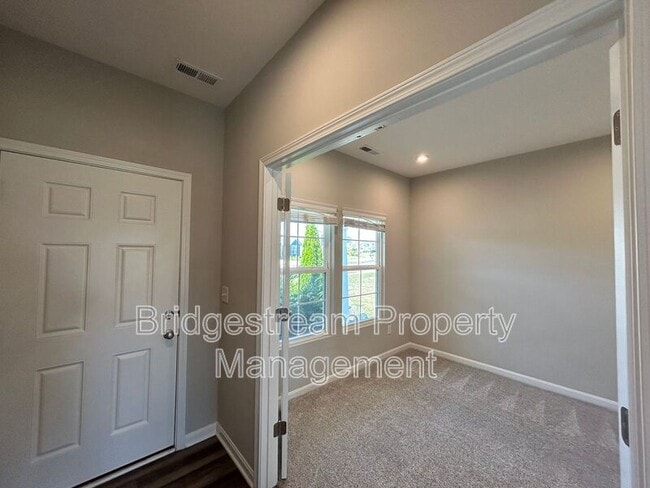Building Photo - 187 Brooke Parke Ave